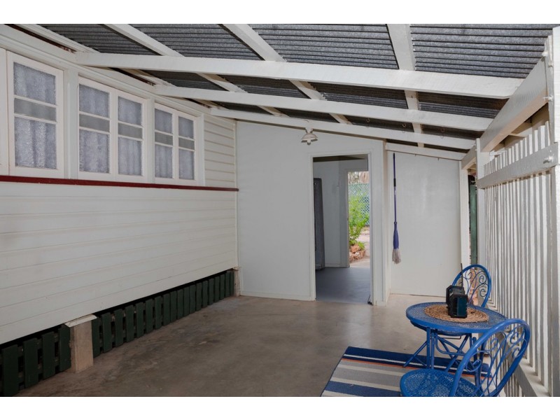 24 QUEEN STREET, Roma QLD 4455