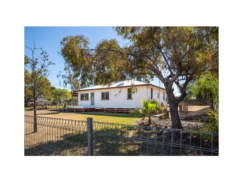 39 COLLEGE STREET, Wallumbilla QLD 4428