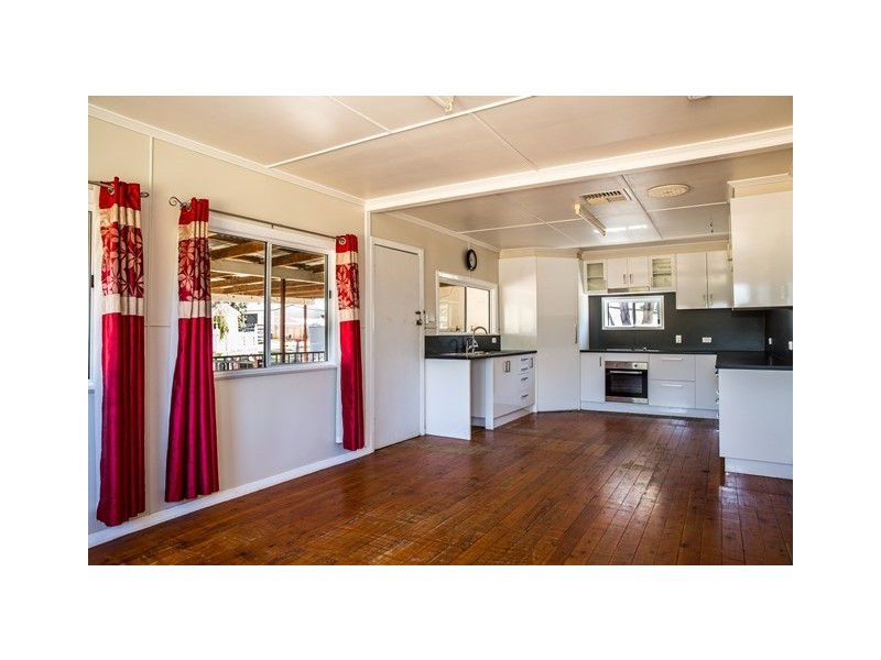 39 COLLEGE STREET, Wallumbilla QLD 4428