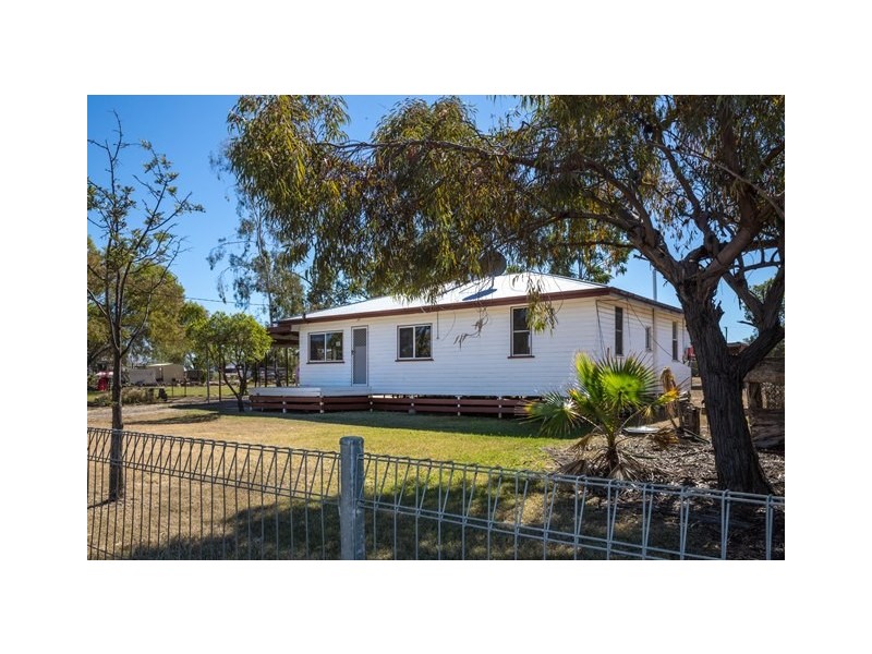 39 COLLEGE STREET, Wallumbilla QLD 4428