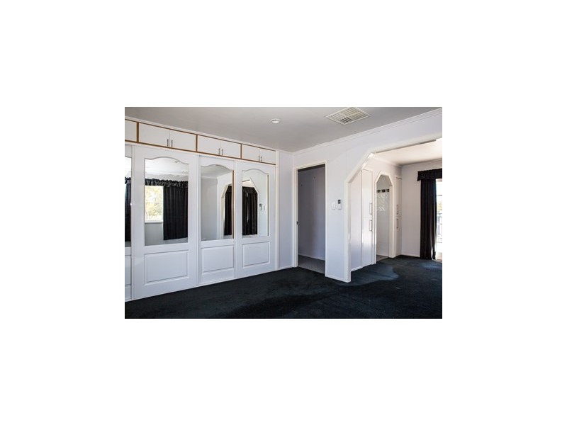 83 MISCAMBLE STREET, Roma QLD 4455