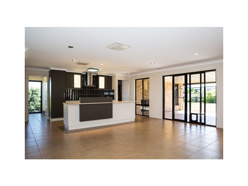5 TATE PLACE, Roma QLD 4455