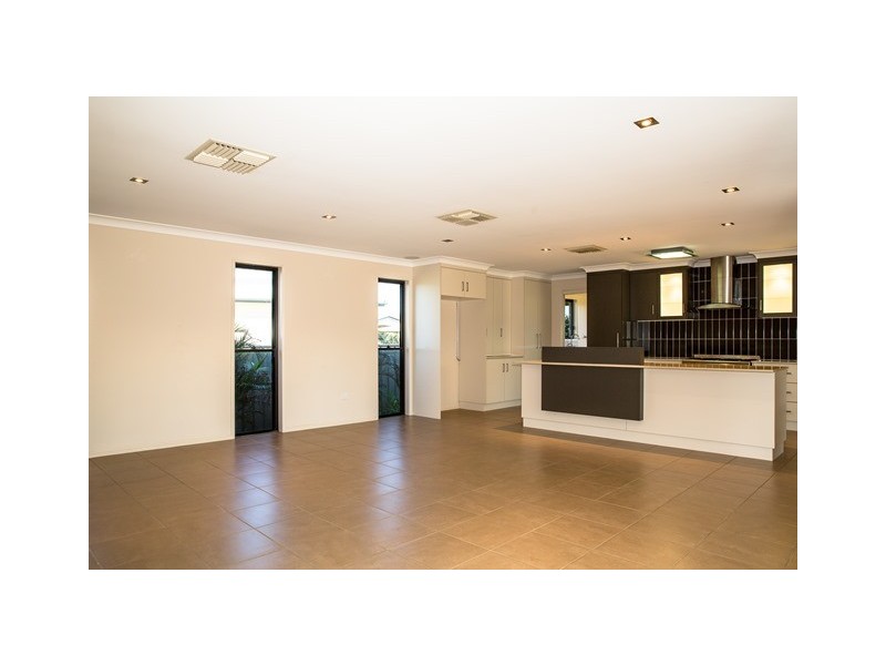 5 TATE PLACE, Roma QLD 4455