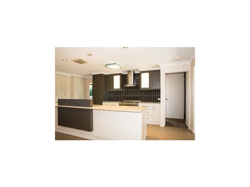 5 TATE PLACE, Roma QLD 4455