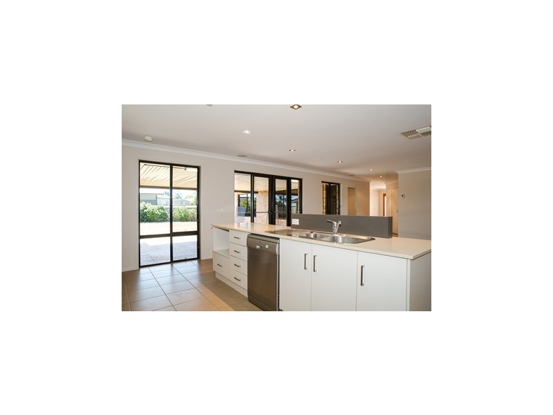 5 TATE PLACE, Roma QLD 4455
