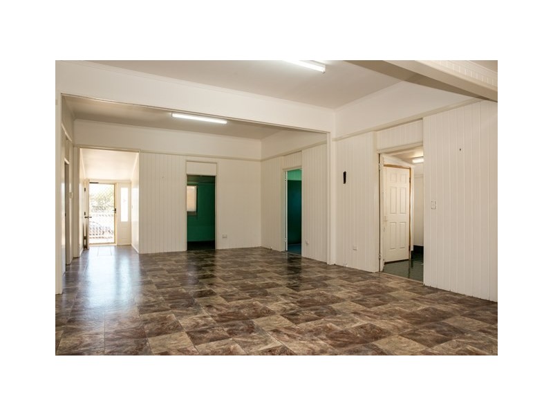 8 QUINTIN STREET, Roma QLD 4455