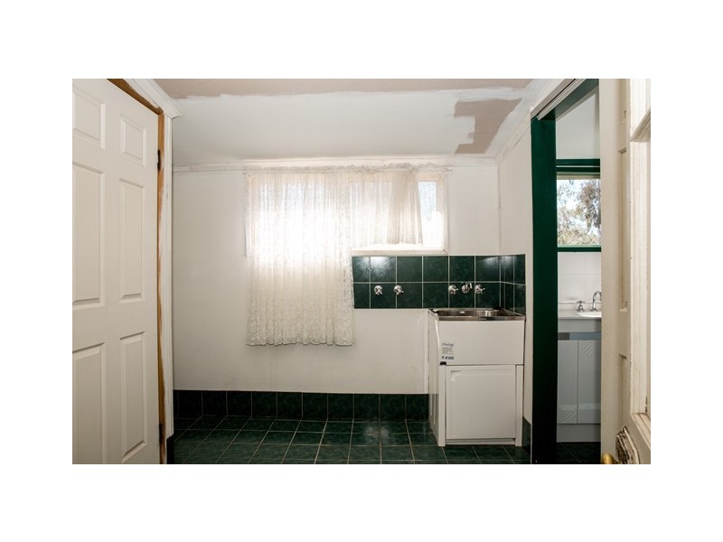 8 QUINTIN STREET, Roma QLD 4455