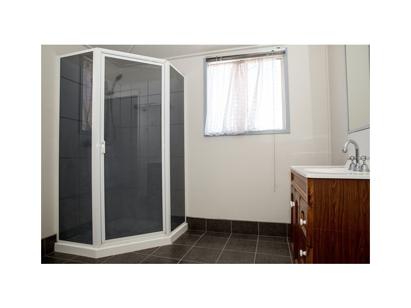 8 QUINTIN STREET, Roma QLD 4455