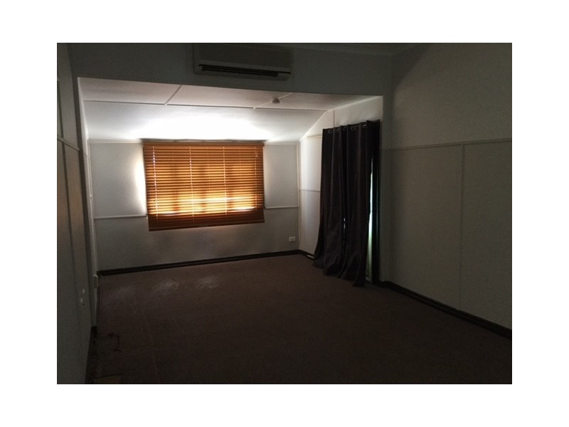 24 Mayne Street, Roma QLD 4455