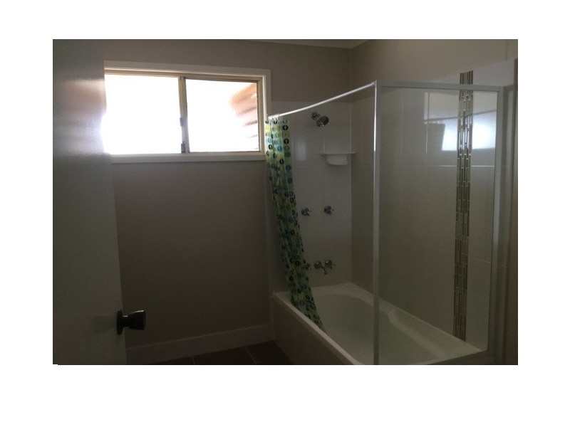18 Bowens Lane, Roma QLD 4455