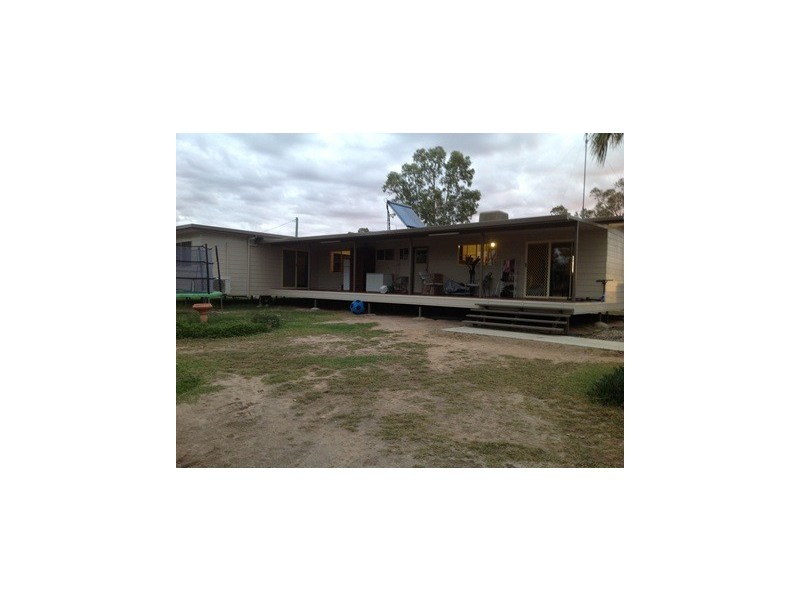 18 Bowens Lane, Roma QLD 4455