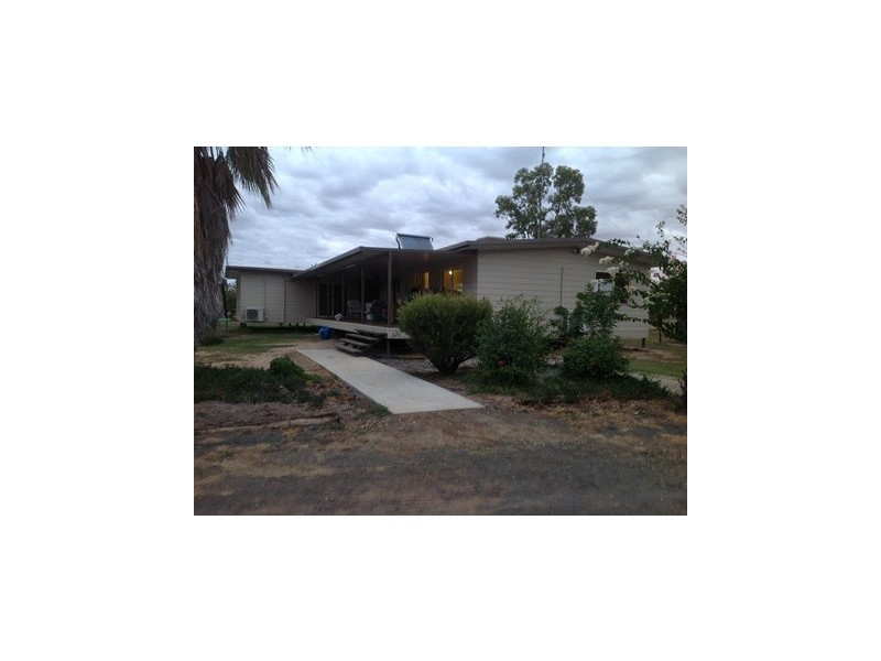 18 Bowens Lane, Roma QLD 4455