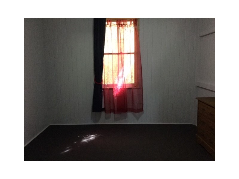 12 Russell Street, Roma QLD 4455