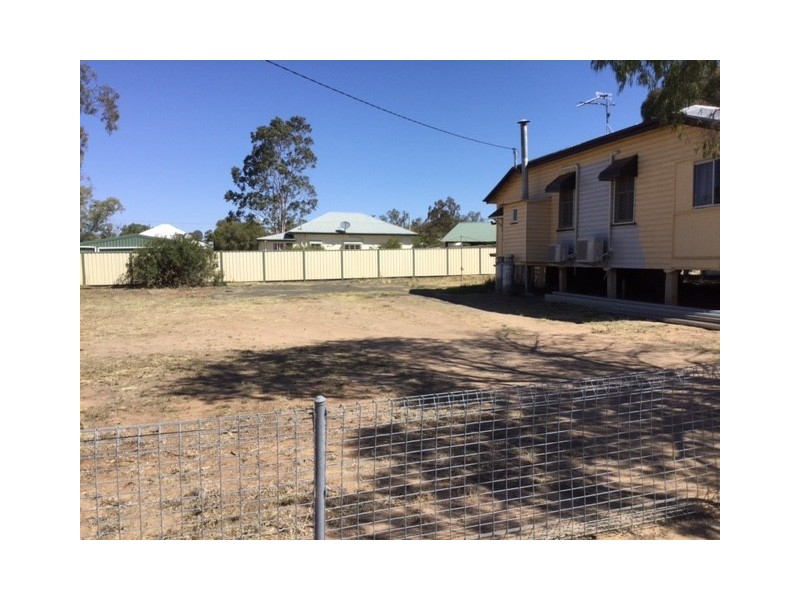 12 Russell Street, Roma QLD 4455