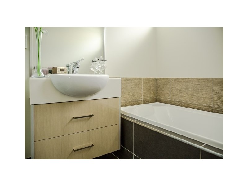 8 CLEARVIEW DRIVE, Roma QLD 4455