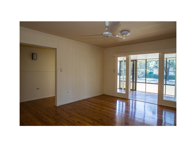 5 WRIGHT STREET, Roma QLD 4455