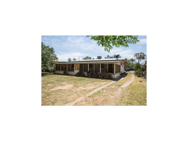 5 WRIGHT STREET, Roma QLD 4455