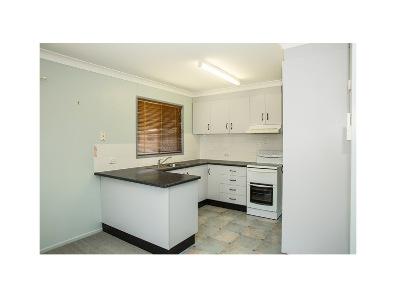 73 CURREY STREET, Roma QLD 4455