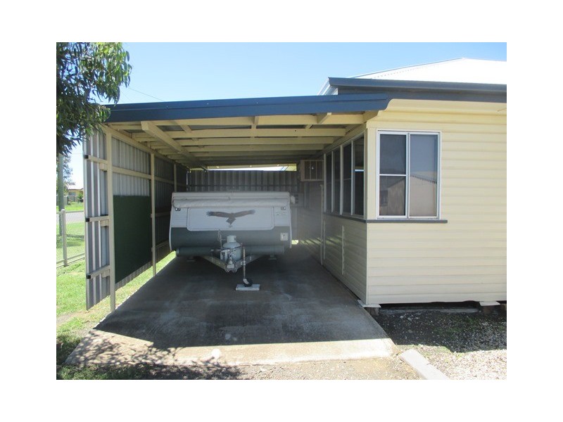 38 TWINE STREET, Roma QLD 4455