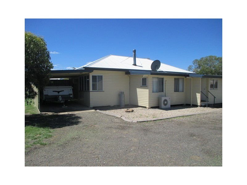 38 TWINE STREET, Roma QLD 4455