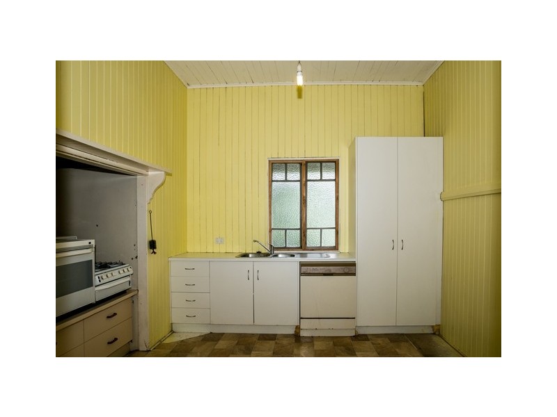 34 NORTHERN ROAD, Roma QLD 4455