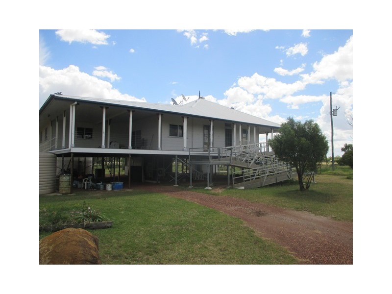140 HOUSTON ROAD, Wallumbilla QLD 4428 Raine & Horne Roma Sold