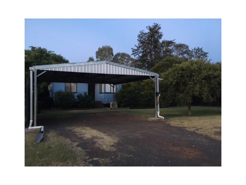 29 Charles Street, Surat QLD 4417