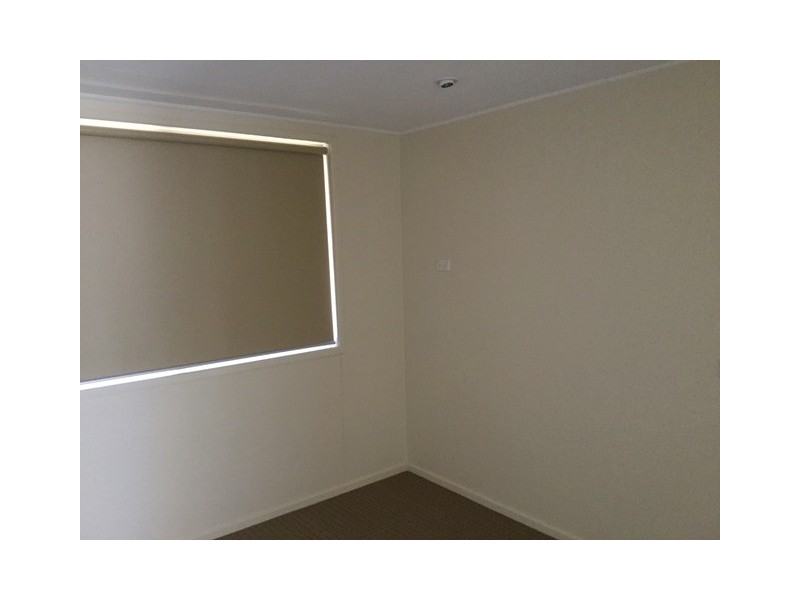 1 BOND STREET, Roma QLD 4455