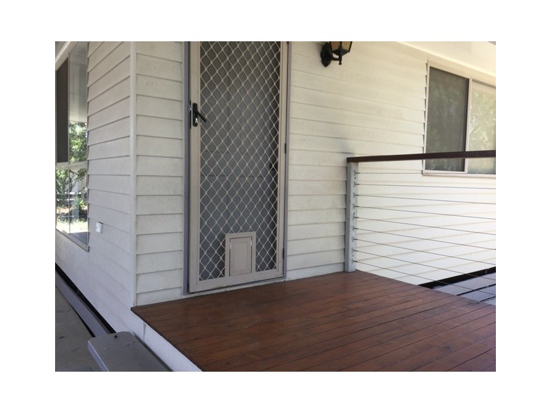 1 BOND STREET, Roma QLD 4455