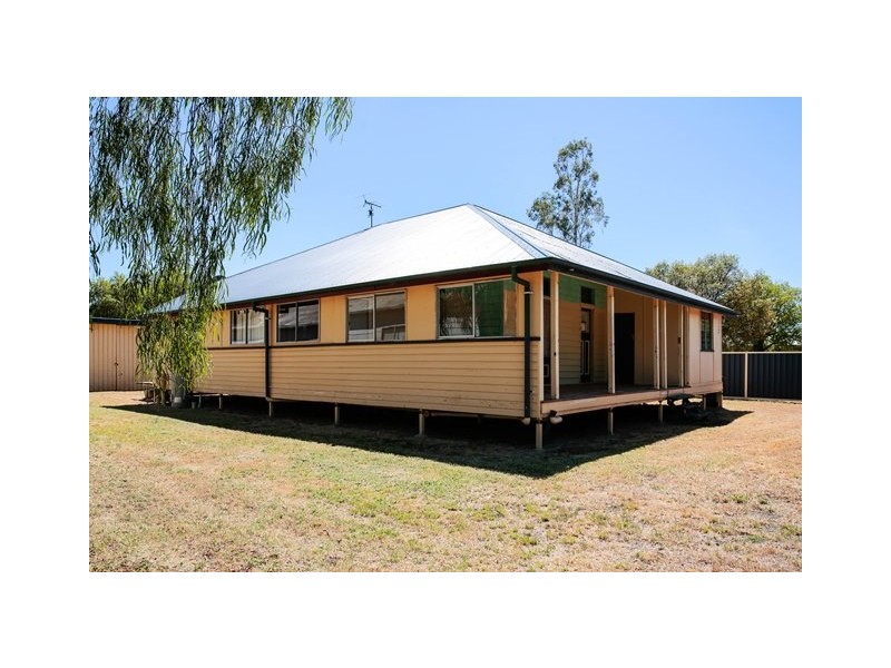 33 STATION STREET, Roma QLD 4455