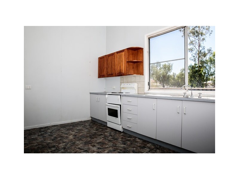 33 STATION STREET, Roma QLD 4455