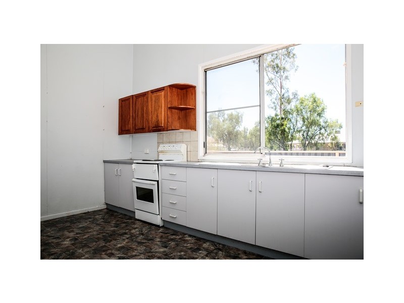 33 STATION STREET, Roma QLD 4455