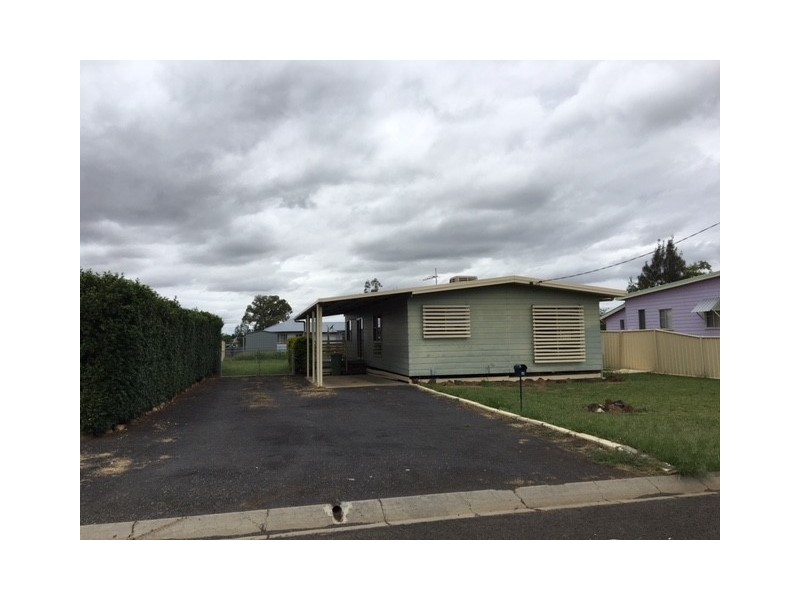 30 Luff Street, Roma QLD 4455