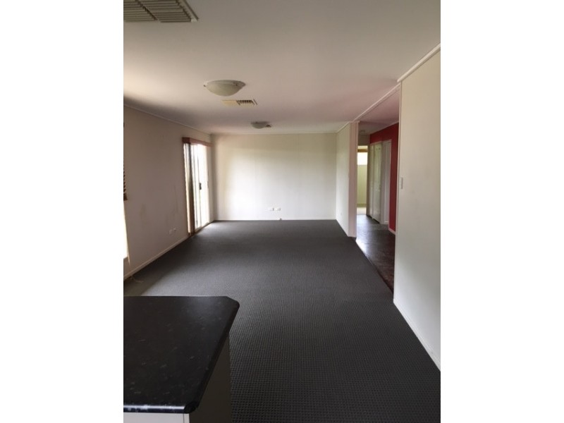 30 Luff Street, Roma QLD 4455