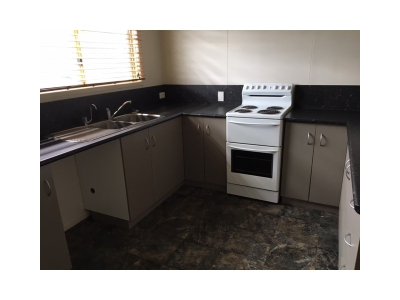 30 Luff Street, Roma QLD 4455