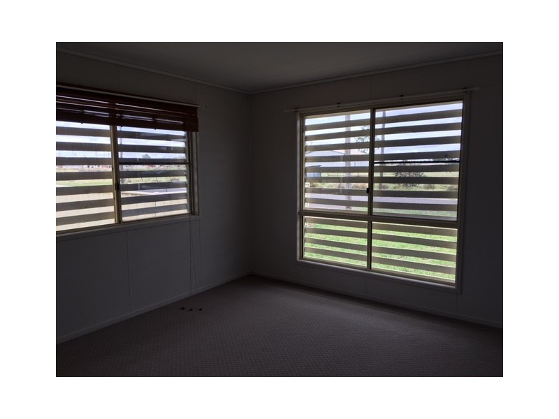 30 Luff Street, Roma QLD 4455
