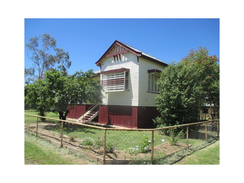 130 WYNDHAM STREET, Roma QLD 4455