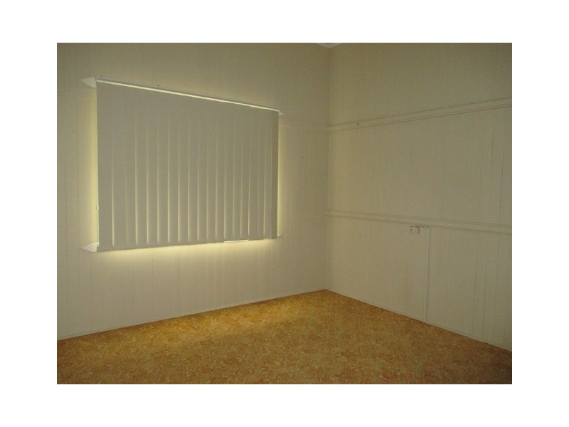 130 WYNDHAM STREET, Roma QLD 4455