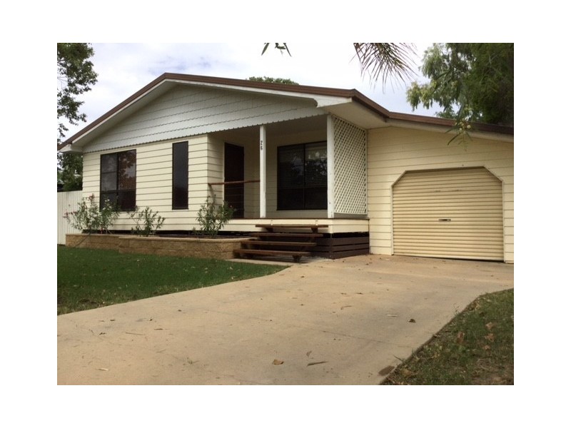 26 Howard Street, Roma QLD 4455