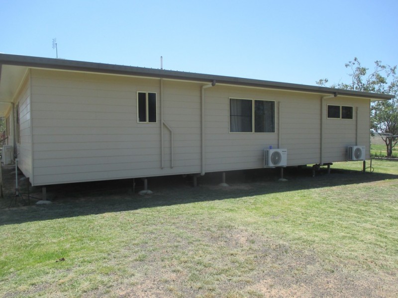 18 Bowens Lane, Roma QLD 4455
