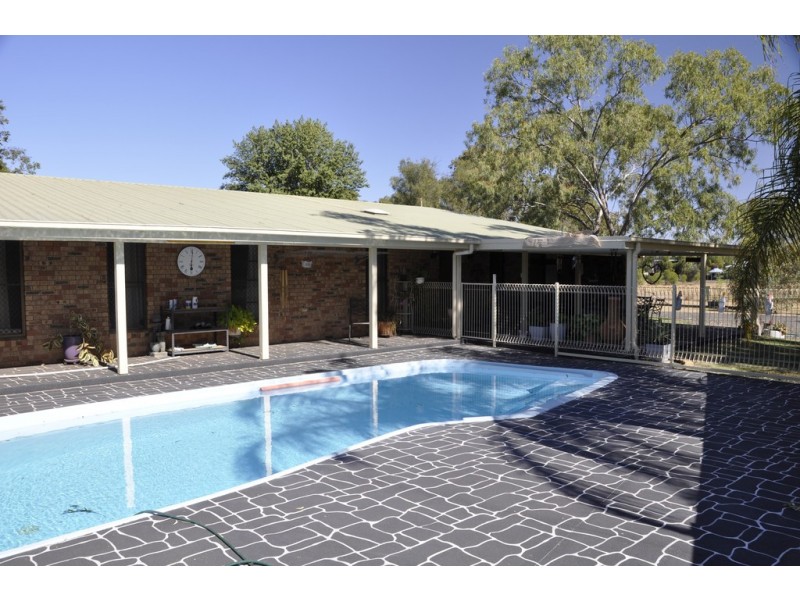 2-4 Miscamble Street, Roma QLD 4455