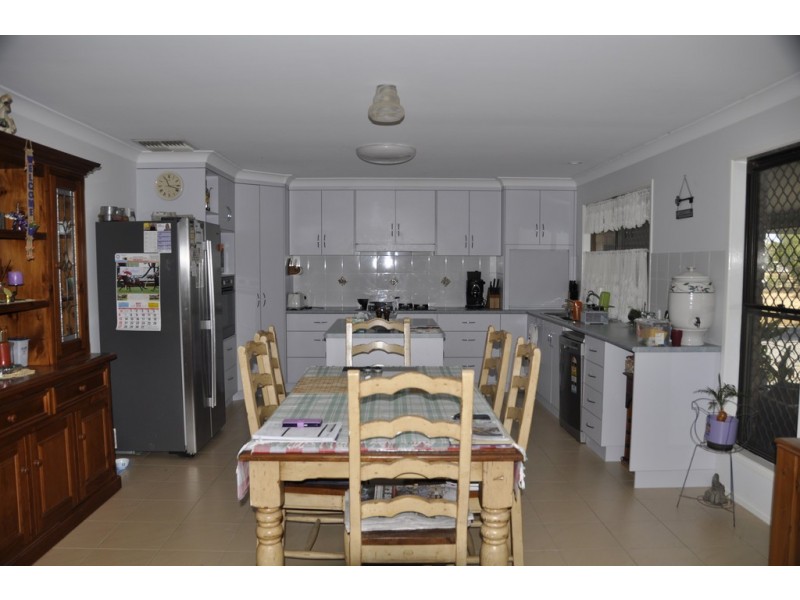 2-4 Miscamble Street, Roma QLD 4455