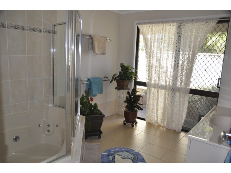 2-4 Miscamble Street, Roma QLD 4455