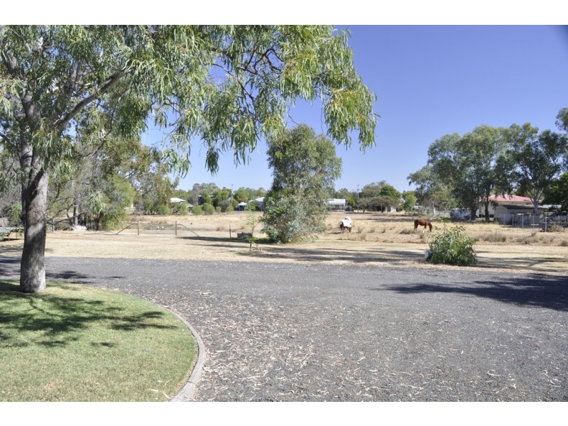 2-4 Miscamble Street, Roma QLD 4455