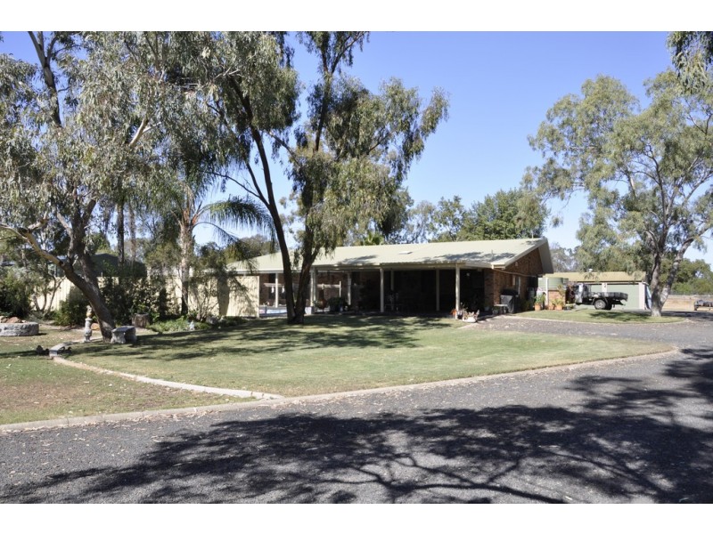 2-4 Miscamble Street, Roma QLD 4455