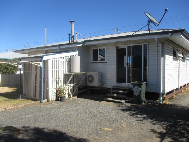122 CURREY STREET, Roma QLD 4455