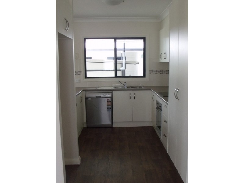 2/26 Robusta Drive, Roma QLD 4455