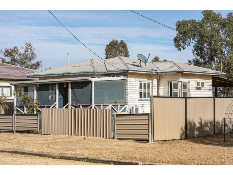 16 ANNANDALE STREET, Injune QLD 4454