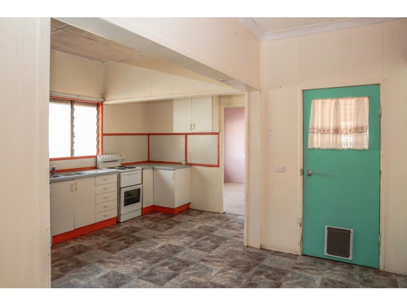16 ANNANDALE STREET, Injune QLD 4454