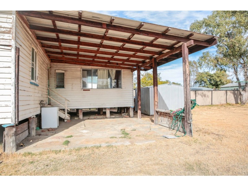 16 ANNANDALE STREET, Injune QLD 4454